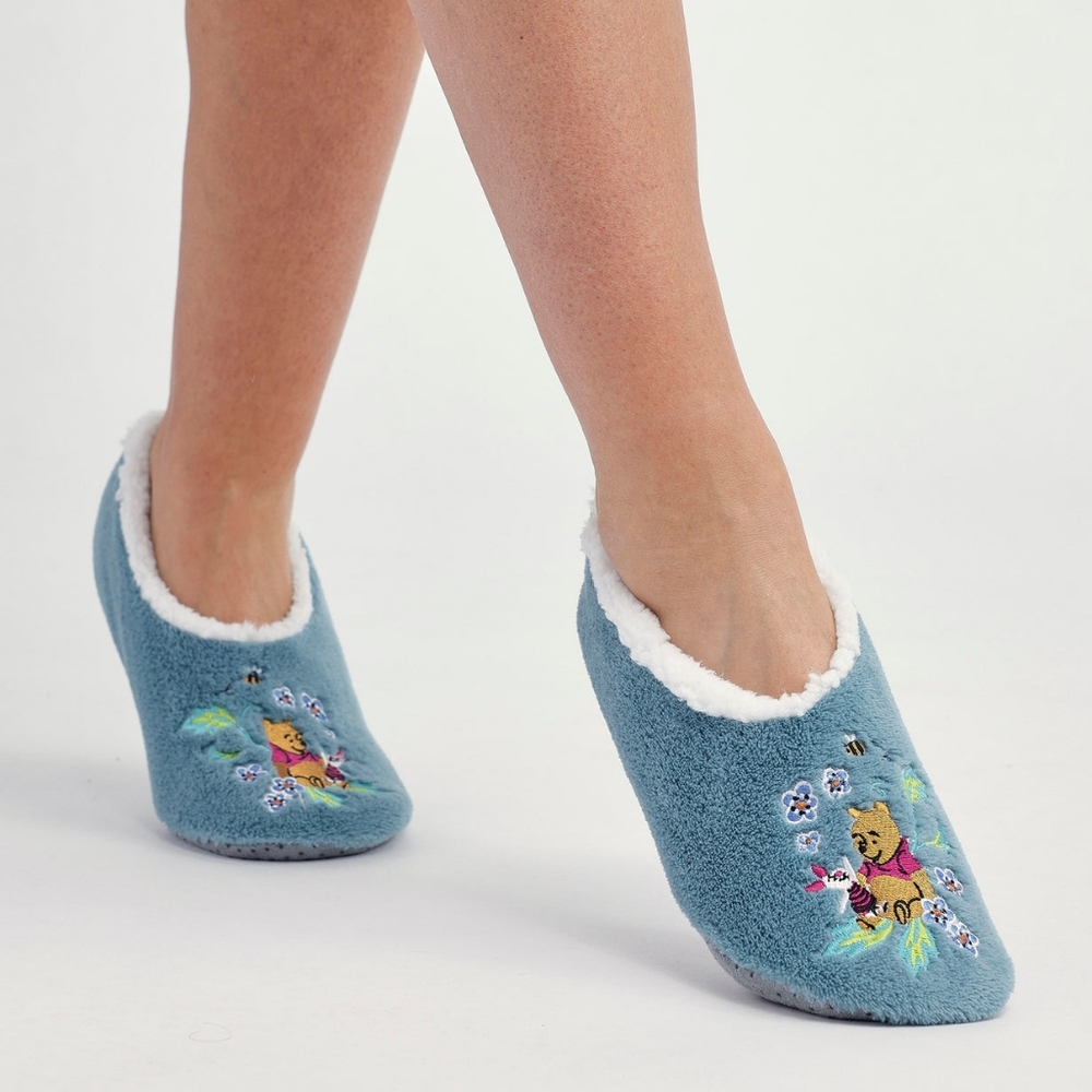 NWT Vera Bradley Disney Winnie The Pooh Cozy Life Slippers Limited Edition S 5-6